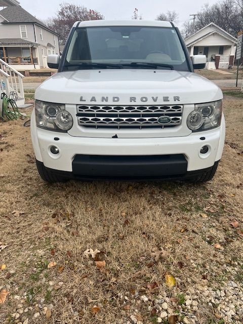 2011 Land Rover LR4 - 2011 Land Rover LR4 HSE - Used - VIN SALAK2D49BA556501 - 168,139 Miles - 8 cyl - 4WD - Automatic - SUV - White - Wellington, KS 67152, United States