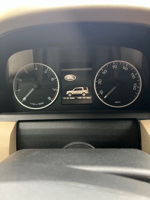 2011 Land Rover LR4 - 2011 Land Rover LR4 HSE - Used - VIN SALAK2D49BA556501 - 168,139 Miles - 8 cyl - 4WD - Automatic - SUV - White - Wellington, KS 67152, United States
