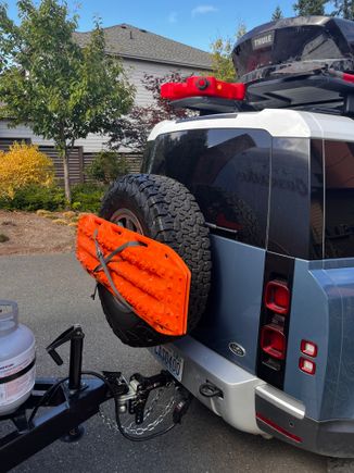 A ratchet strap works too. 