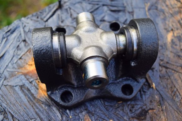 wrong size u-joint. The caps are hammered into place and the snap rings are in u-joint.