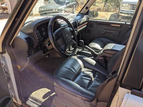2000 Land Rover Discovery - 2000 Land Rover Discovery 2 SE7 - Used - VIN SALTY1540YA241322 - 203,000 Miles - 8 cyl - 4WD - Automatic - SUV - White - Castro Valley, CA 94552, United States