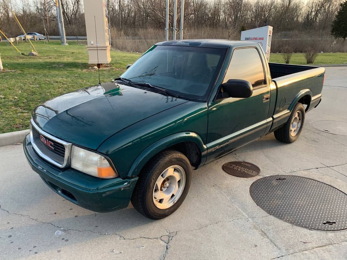 1998 Chevrolet S10 - S10 / GMC Sonoma 5.3 / 4L60E - Used - VIN 2GCEK19VX11314426 - 52,000 Miles - 2WD - Automatic - Truck - Indianapolis, IN 46231, United States