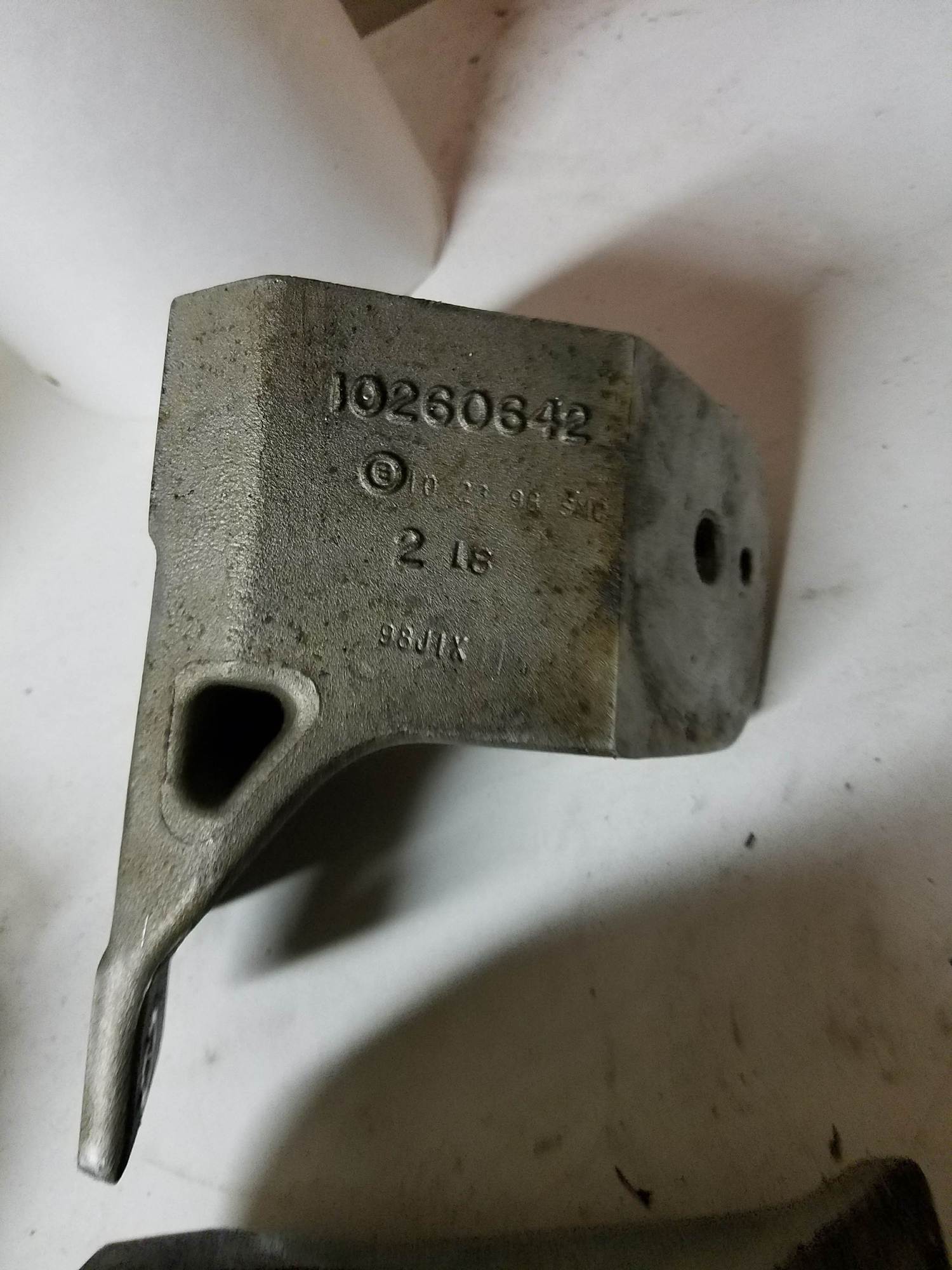  - 97-04 C5 Engine Motor Mount Brackets - St.louis, MO 63129, United States