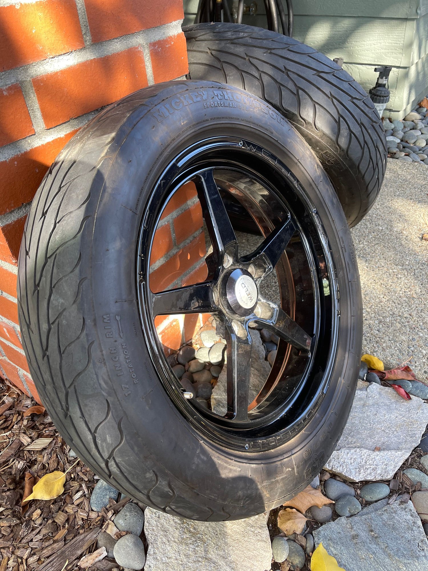 Wheels and Tires/Axles - 17x4.5 Weld Alumastars 5x120 Gloss Black - Used - 0  All Models - Alameda, CA 94502, United States