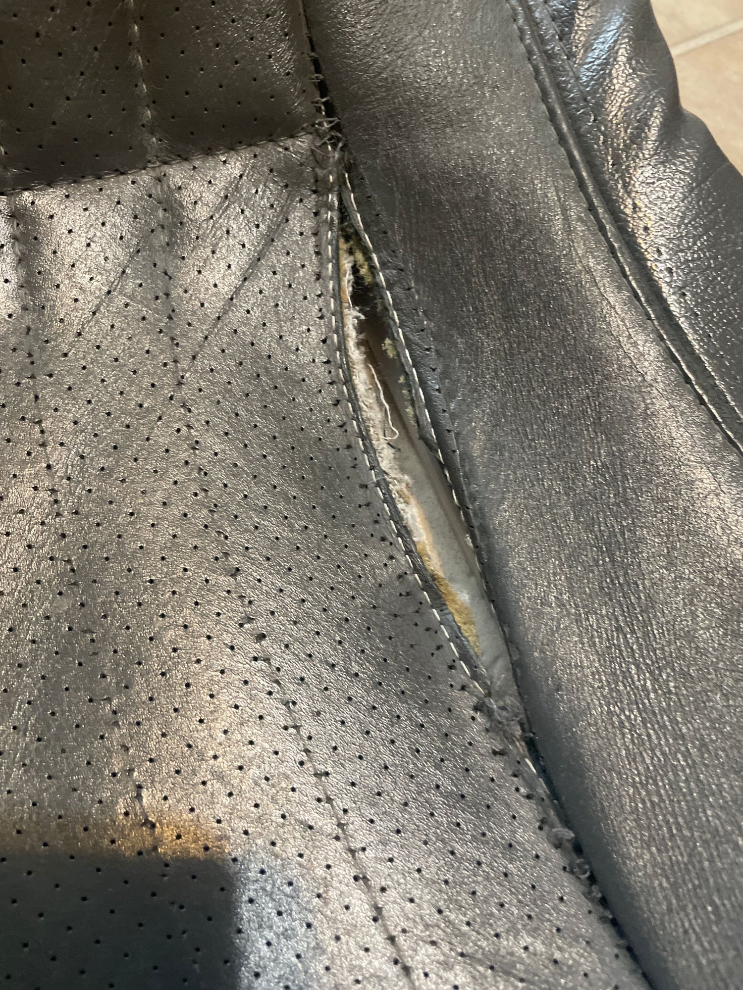 Interior/Upholstery - 4th gen Firebird Trans Am driver leather seat bottom - Used - All Years  All Models - O’fallon, IL 62269, United States