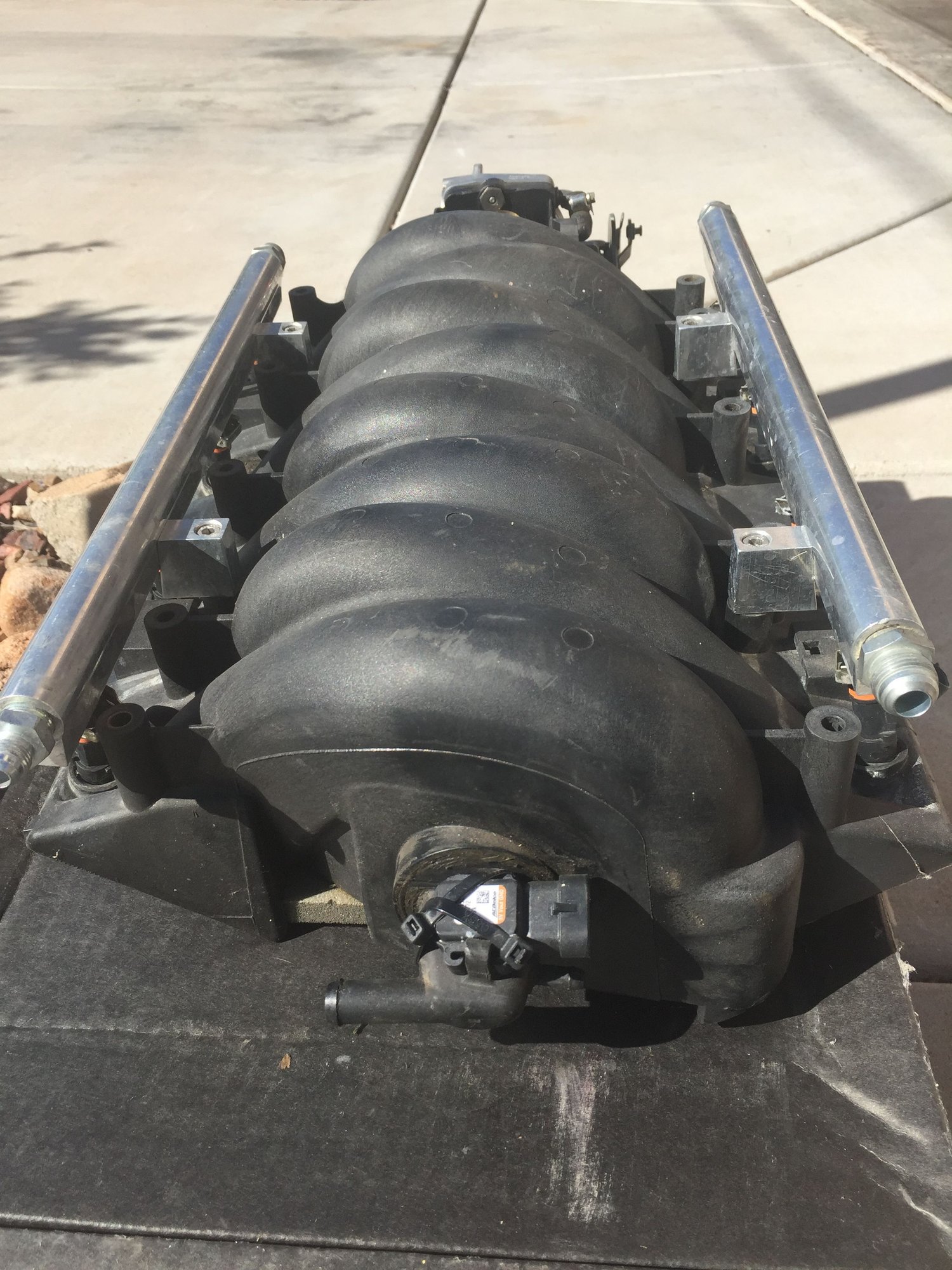  - Used SLP LS6 Intake with Factory LS1 TB, FIC Injectors, MAP Sensor, & Fuel Rails - Rio Rico, AZ 85648, United States