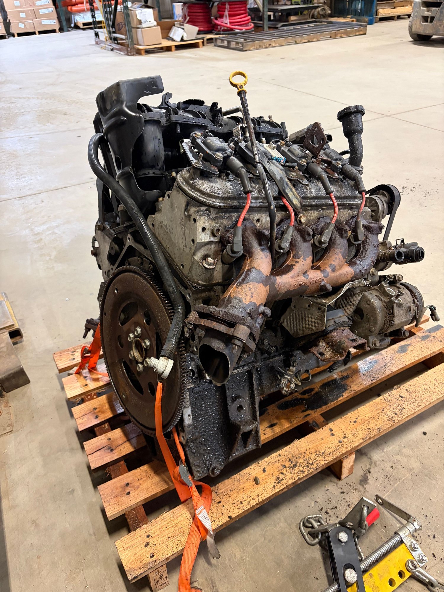 Engine - Complete - L92 Aluminum block 6.2 complete LS motor out of 08 Yukon Denali 140k miles - Used - 0  All Models - Bangor, ME 04401, United States
