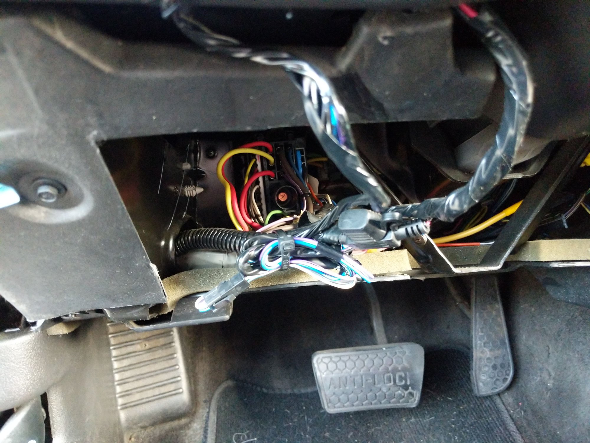 Fuel pump kill switch LS1TECH Camaro and Firebird Forum Discussion