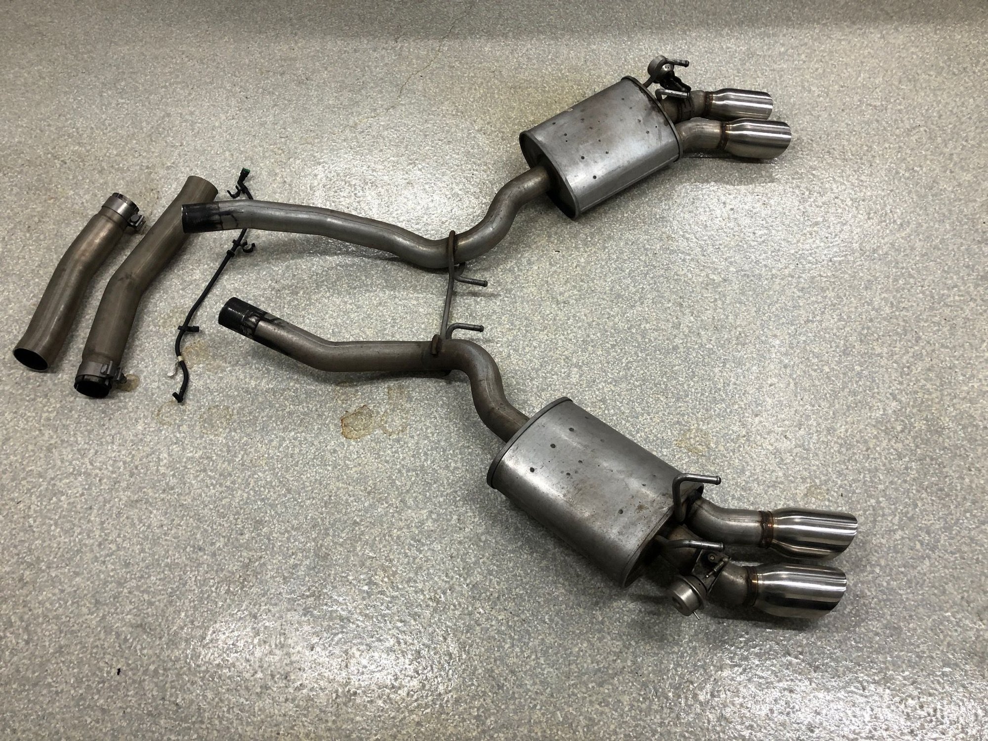 Engine - Exhaust - 2012-2015 Chevy Camaro ZL1 1LE NPP BI MODE Dual Exhaust Quad Tip Mufflers Used GM - Used - 2012 to 2015 Chevrolet Camaro - New Lenox, IL 60451, United States