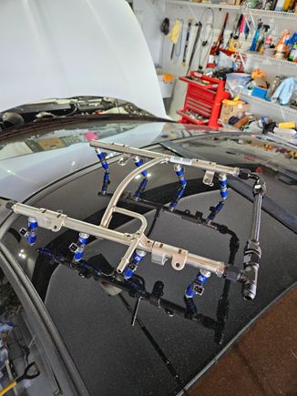 LS3 fuel rails with two -8an fittings welded on