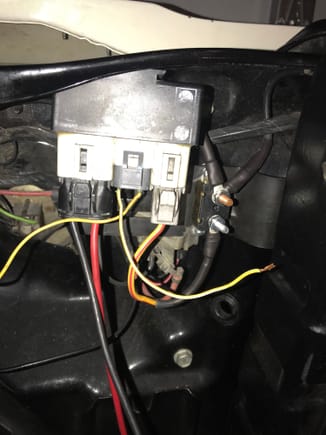 Volvo fan relay wired up
 