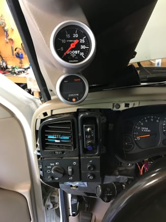 Manual boost gauge, alky control mounted
