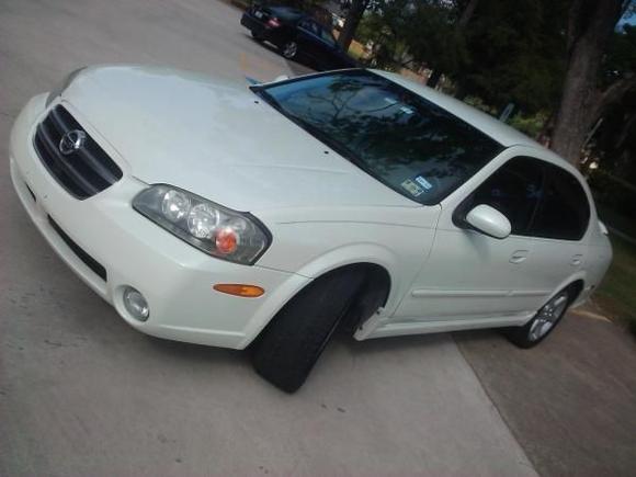 High side view with the wheels turned