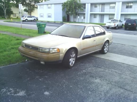 FOR SALE! 92 Maxima SE 5Speed DOHC $1,300 with rims, $1,100 without the rims