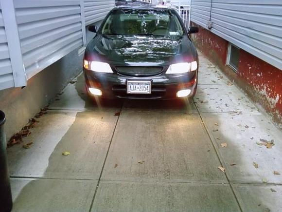 Nissan Maxima Stock Lighting 9004 blue bulb