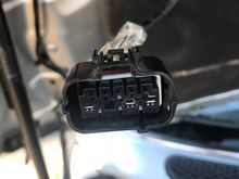 This connects from the wiring harness to the headlight. Having a very hard time finding one. Can anyone help? 2003 Mini Cooper base model