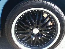 Rims: Menzari 20" Black