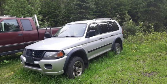 2003 Mitsubishi montero sport (2 wheel)