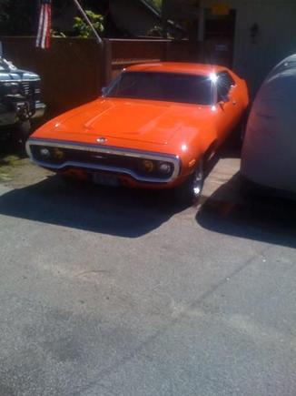 feb 2010
Day after getting home from paint shop.
Re-assembled and waiting to finnish the interior work.