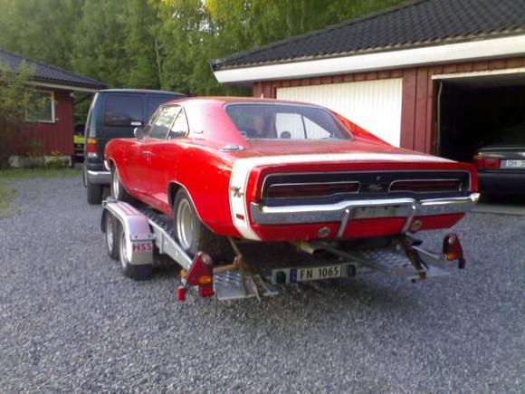 After standing still about 9 years, it was time to cleaning and get fresh gas in the tank... and hit the road again...