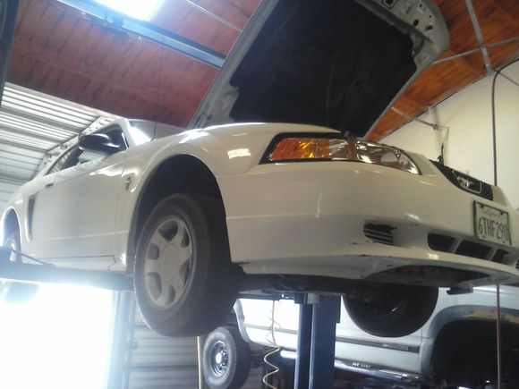 Perks of working in a shop. First time racking my car. Makes things so much easier