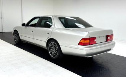 2000 Lexus LS400