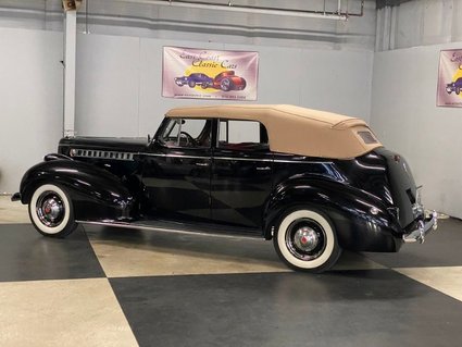 1940 Packard 1801 Sedan