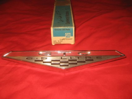 NOS 1964-68 Pontiac GTO Front Fender Emblem