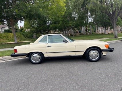 1986 MBZ 560 SL One Owner, Fully Documented