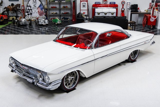 1961 Chevrolet Impala Bubbletop Custom