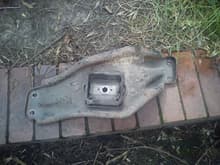 2wd mt75 gearbox mount
