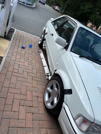 Decided to fit a body kit for a while as its got to have sills and rear arch's anyway 