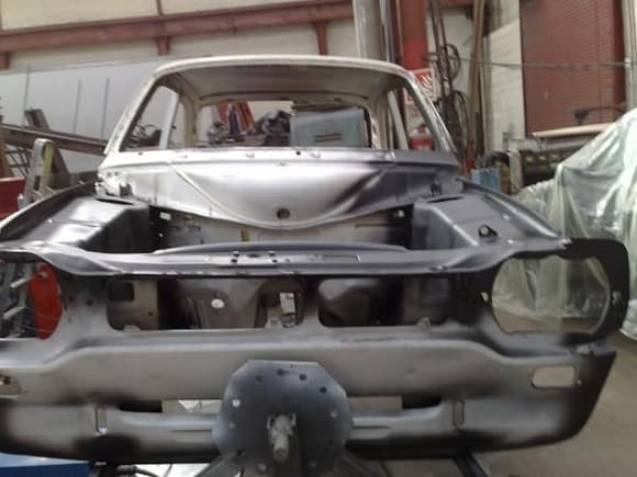 are me mk1 escort which i built up from being a rotten shell to amint shell then i sell it like a dick