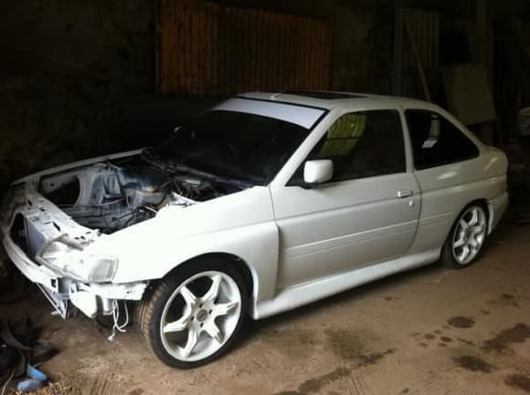 My old cossy rep i built out of a xr3,swaped it with a mate then he sold it and she got a rs 2000 inplant