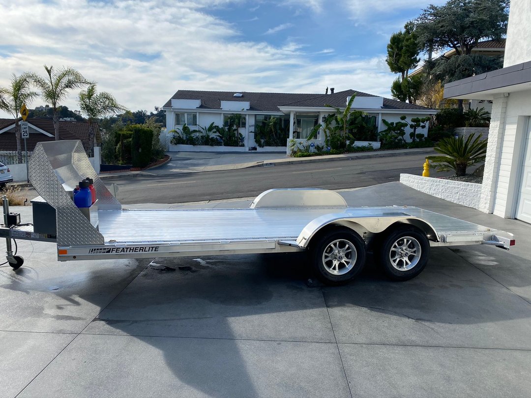 Featherlite 3182 car hauler 18 foot for Sale in LOS ANGELES, CA