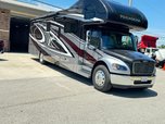 New super C freightliner/pasadena  S2RV  only 2,000 miles  for sale $240,500 