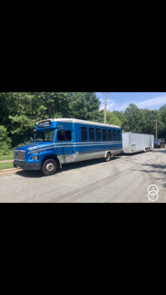 Toter bus  for Sale $10,000 