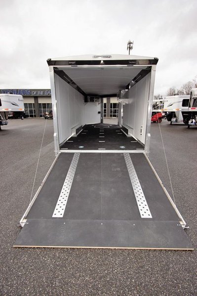 2021 NEO Trailers NCBS 22ft. Aluminum w/5,200lb. Axles Enclo
