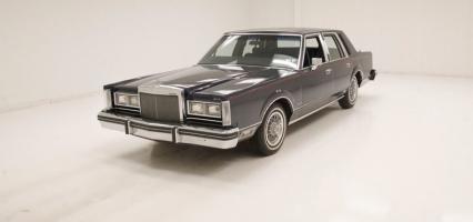 1982 Lincoln Town Car  for Sale $9,000 