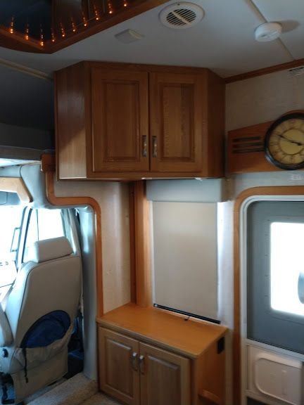 2006 Haulmark Motorgarage Mercedes 450HP 43' 1-Slides with B
