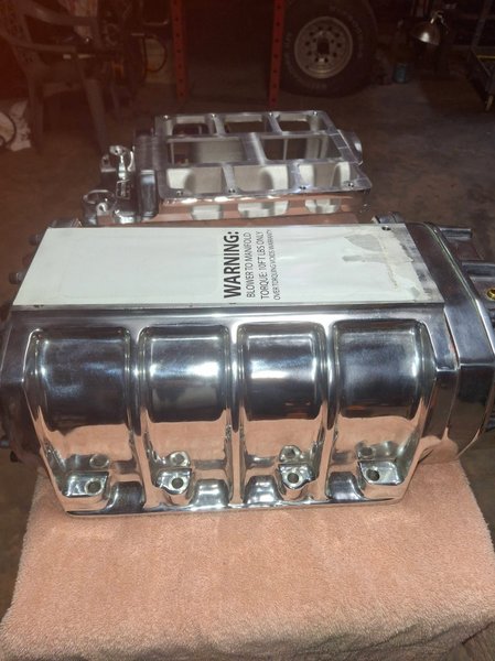NEW Weiand 671 Blower Complete Kit for SBC  new in box 