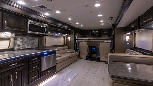 Used 2019 Berkshire XL 40D Class A Diesel Pusher Motorhome R