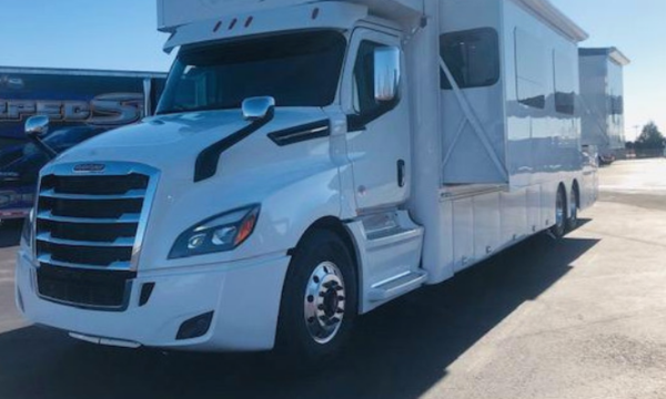 New 2021 NRC Quad Slide Bath & 1/2 Coach, Loaded