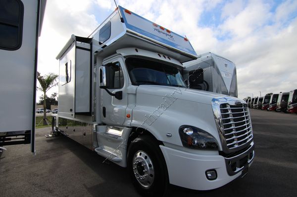 Renegade Race Fuel >> 2018 Renegade RV Sport Deck 1500 AS Class C Motorhome for Sale in Fort Myers, FL | RacingJunk ... Renegade Race Fuel >> 2018 Renegade RV Sport Deck 1500 AS Class C Motorhome for Sale in Fort Myers, FL | RacingJunk ...