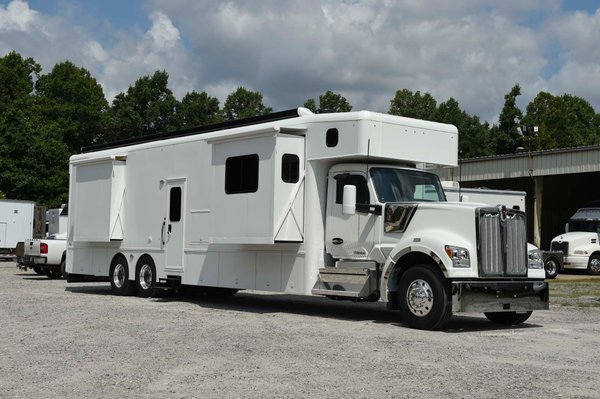 Kenworth Showhauler