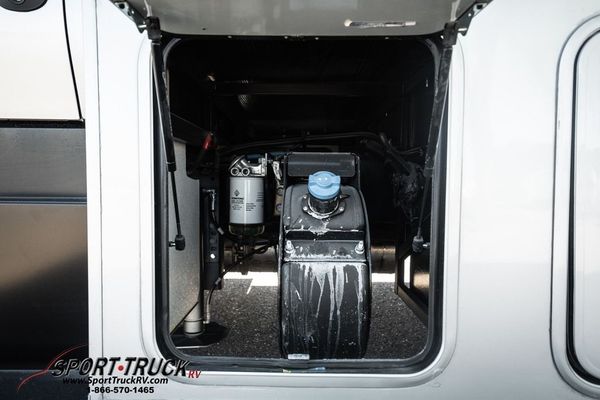 2021 NeXus RV Wraith Super 35W