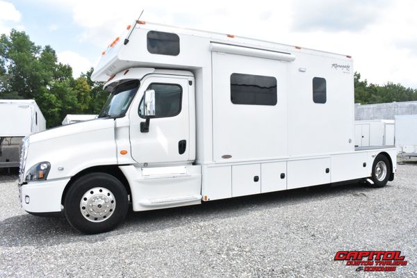 2020 RENEGADE 15' TOTERHOME WITH 2-SLIDES