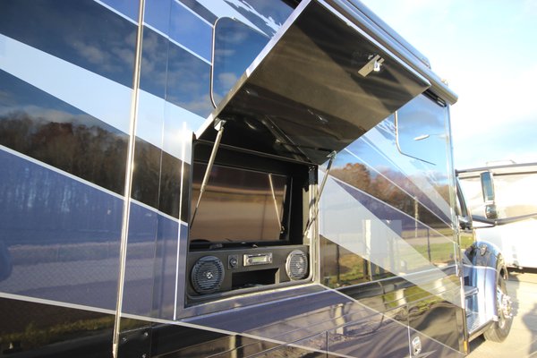 2021 Renegade RV Verona LE 40LTS Class C Motorhome