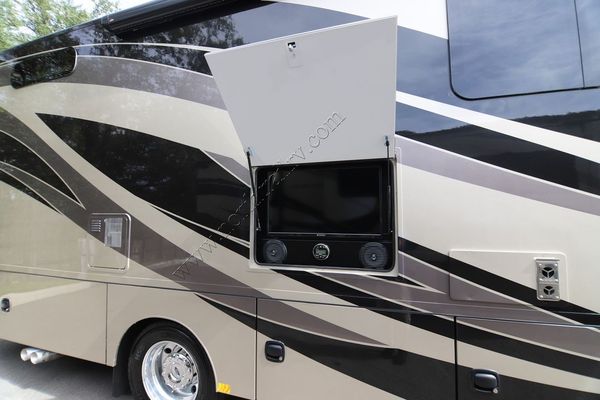 Renegade Race Fuel >> 2019 Renegade RV Veracruz 35 Class C Motorhome for Sale in Fort Myers, FL | RacingJunk Renegade Race Fuel >> 2019 Renegade RV Veracruz 35 Class C Motorhome for Sale in Fort Myers, FL | RacingJunk