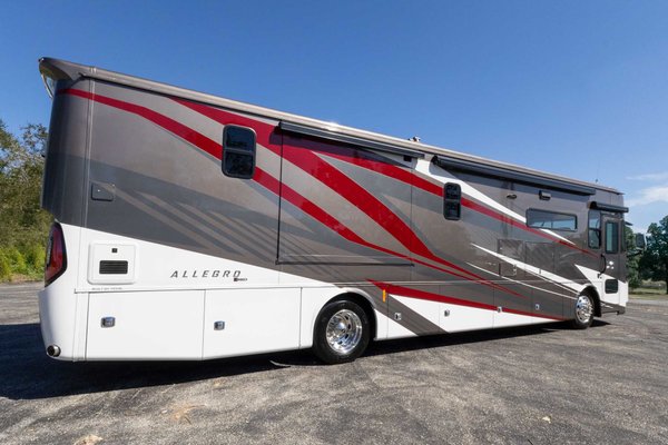 2023 Tiffin Allegro Red 38LL •Double Slide •Bath+Half  